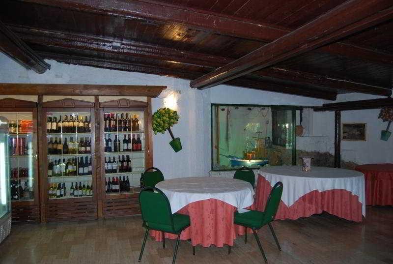 Hotel Sport Club Portorais Карини Ресторан фото